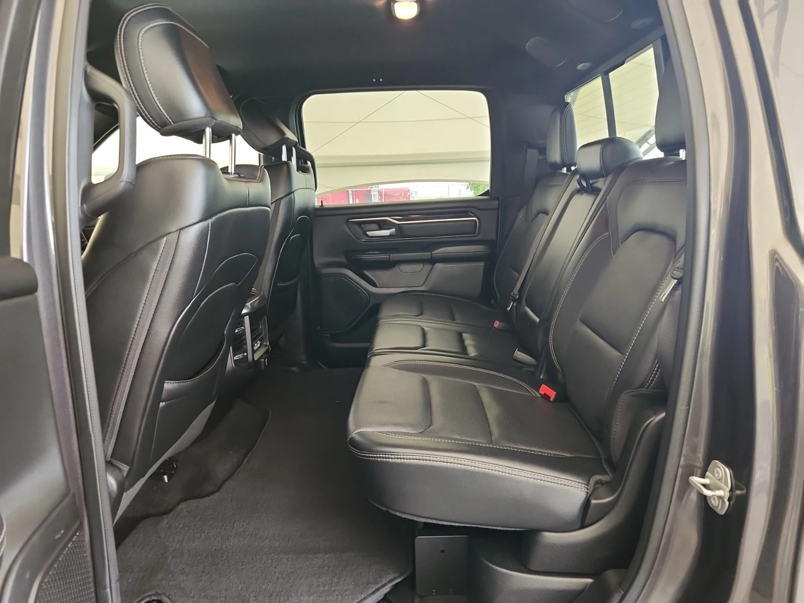 Dodge RAM 1500 * REBEL CREW CAB SHORT BED* АВТОКРЕДИТ* , снимка 11 - Автомобили и джипове - 55927547