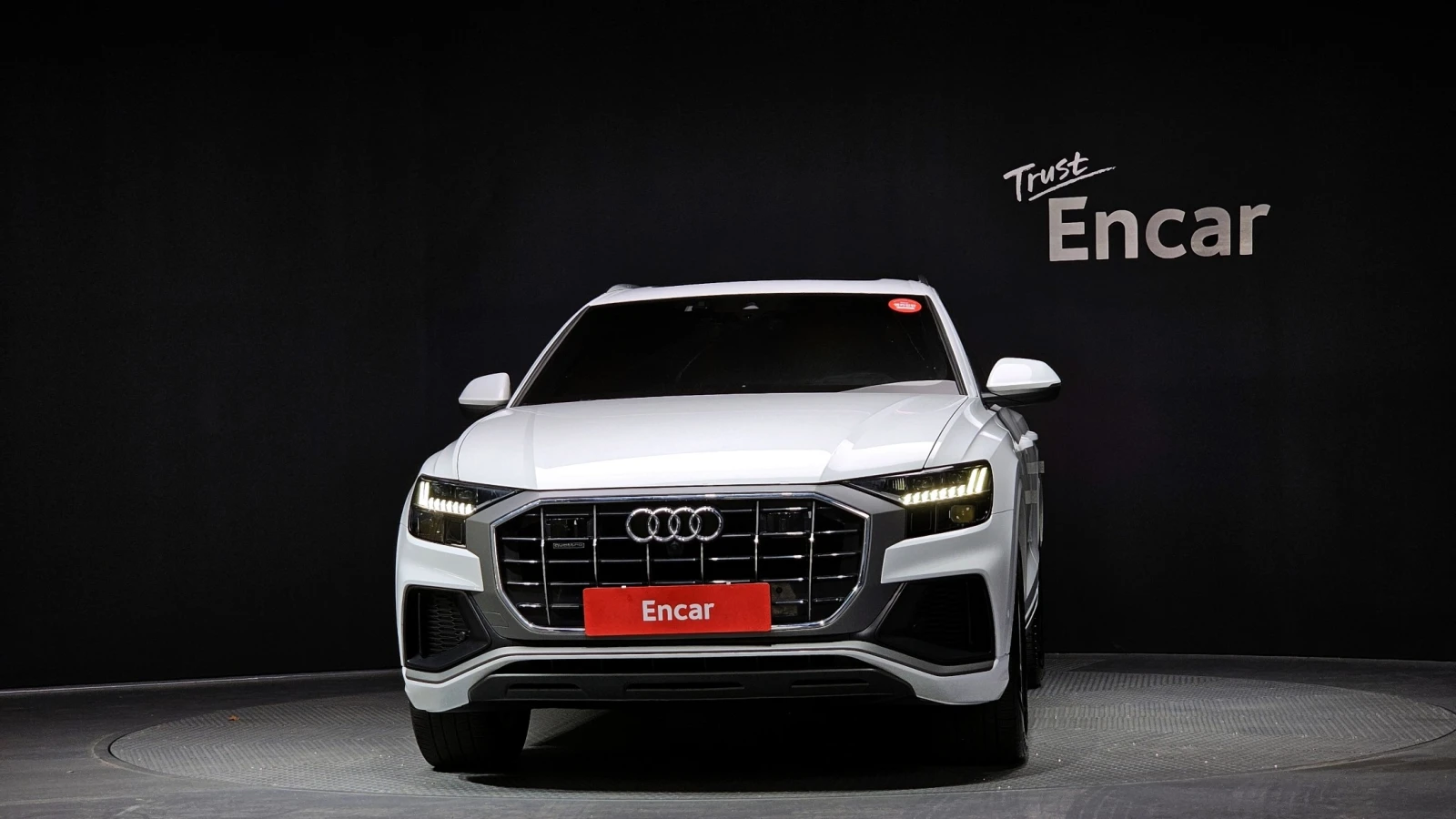 Audi Q8 45 TDI Quattro Premium, снимка 3 - Автомобили и джипове - 56213048