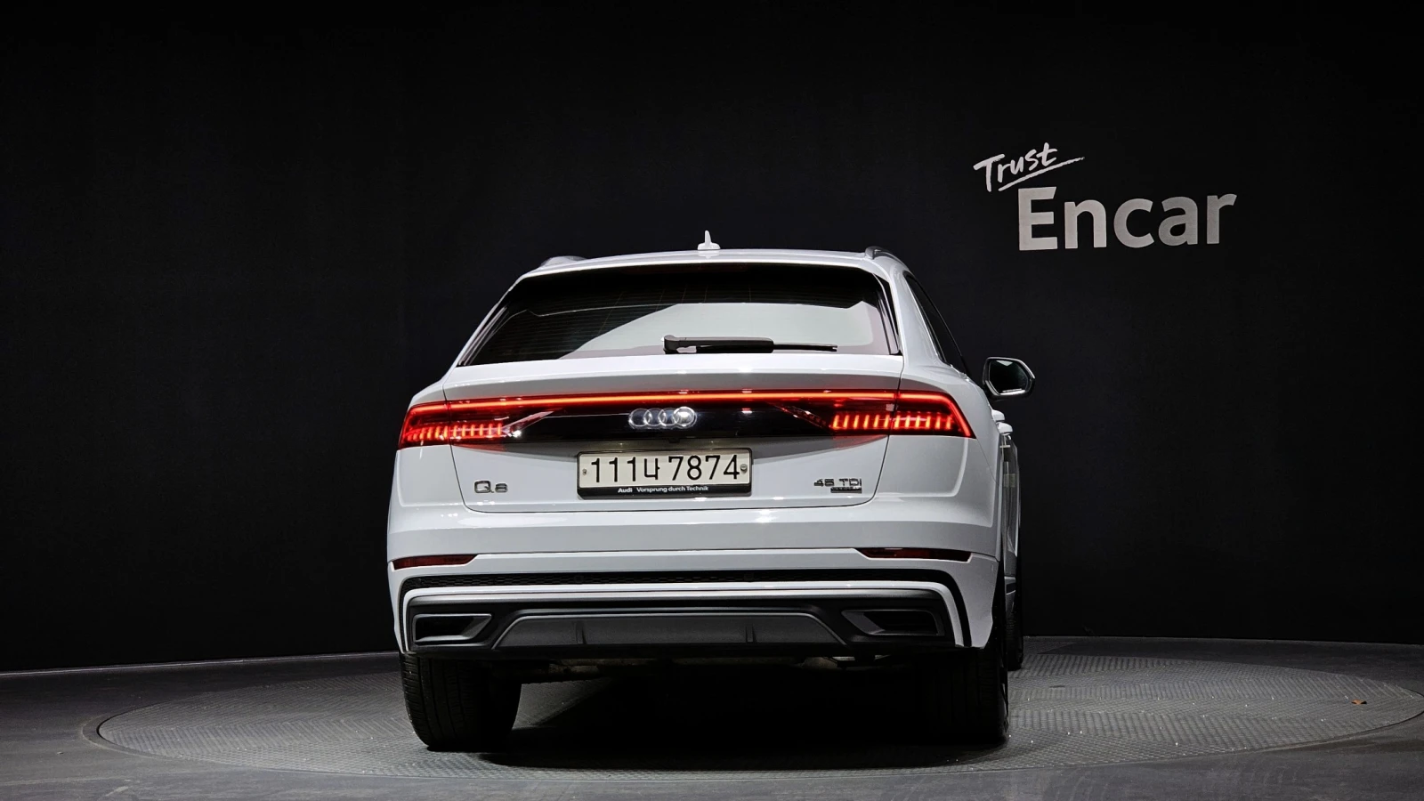 Audi Q8 45 TDI Quattro Premium, снимка 4 - Автомобили и джипове - 56213048