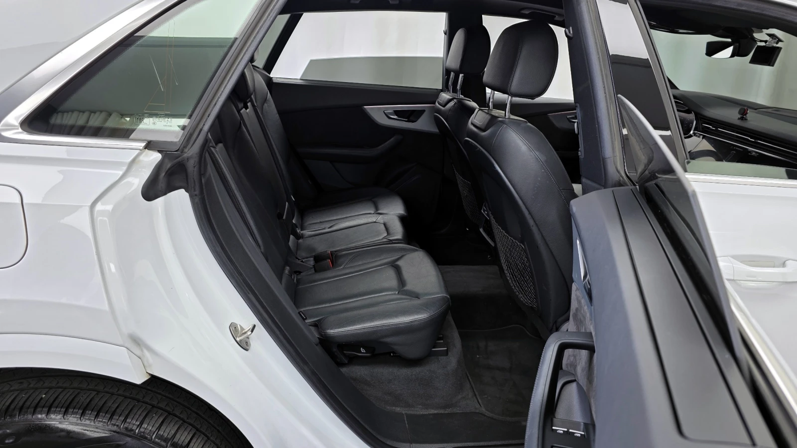 Audi Q8 45 TDI Quattro Premium, снимка 11 - Автомобили и джипове - 56213048