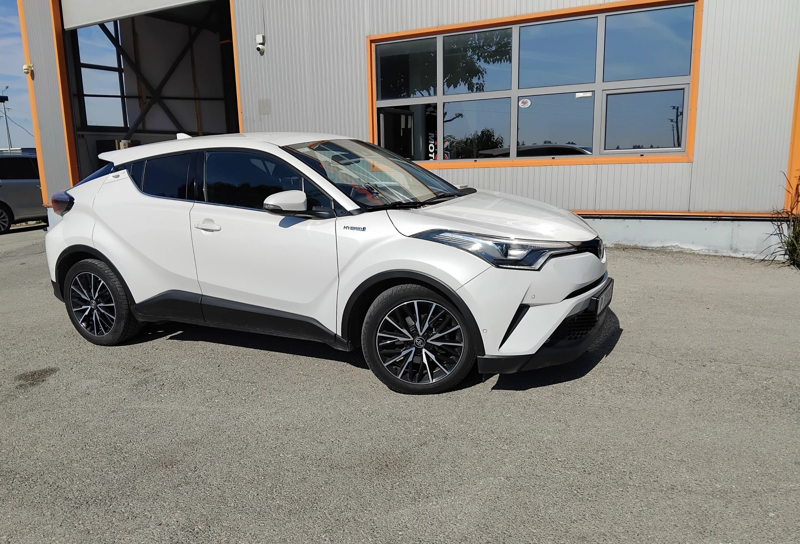 Toyota C-HR, снимка 5 - Автомобили и джипове - 56441890