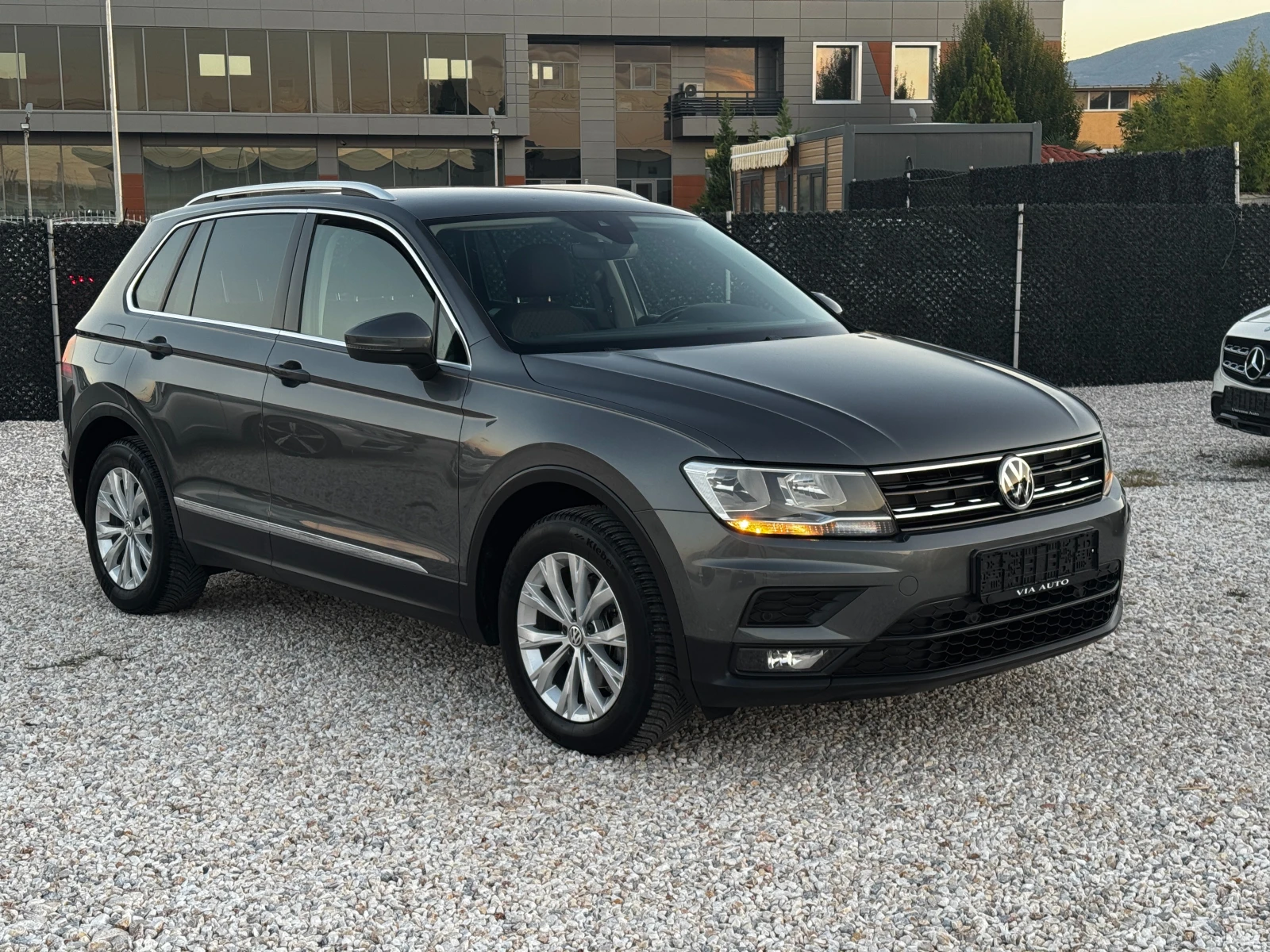 VW Tiguan 2.0DSG 150 FULL HYSTORY ��� ��������� | Mobile.bg � ����������� 2