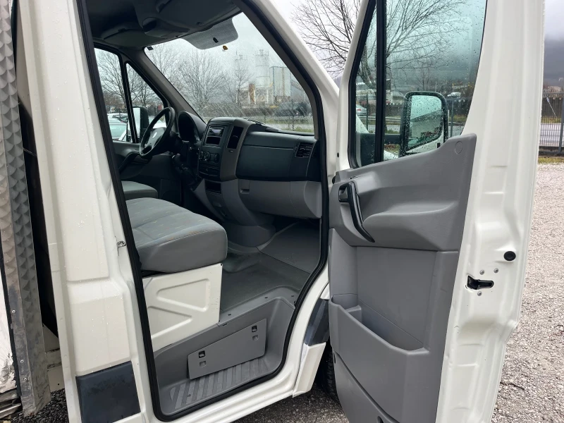 VW Crafter 2.5TDI KLIMA ВНОС ИТАЛИЯ, снимка 11 - Бусове и автобуси - 48197252