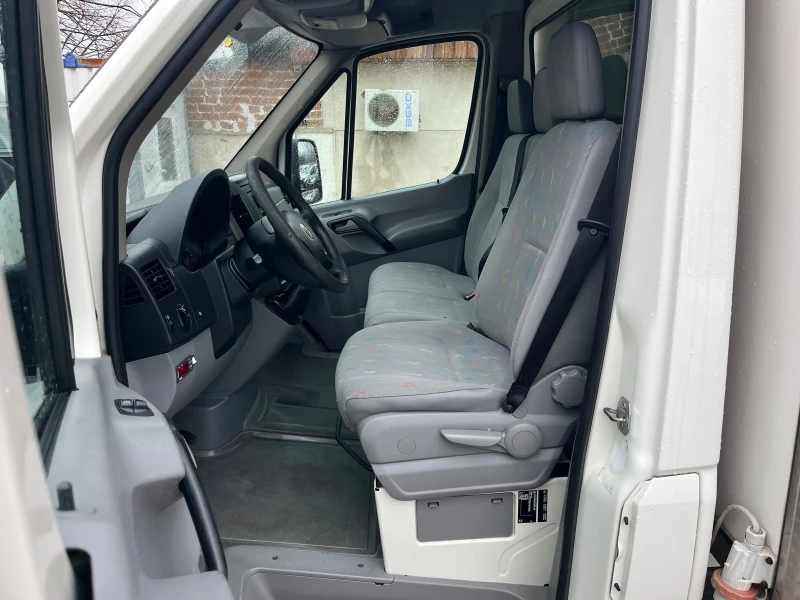 VW Crafter 2.5TDI KLIMA ВНОС ИТАЛИЯ, снимка 10 - Бусове и автобуси - 48197252