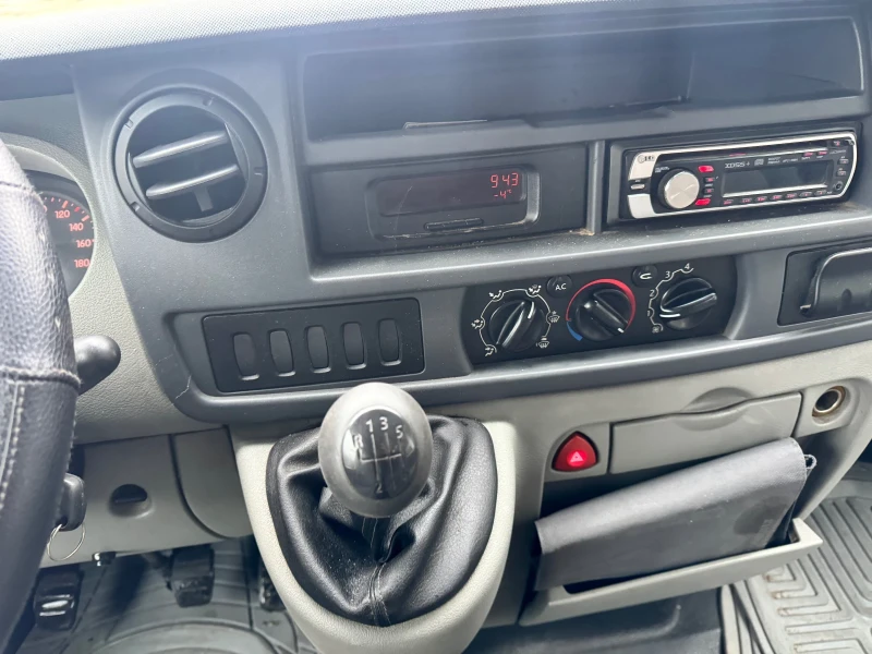 Renault Master 2.5DCI 8+ 1 ТОП 6 скорости, снимка 13 - Бусове и автобуси - 52882038