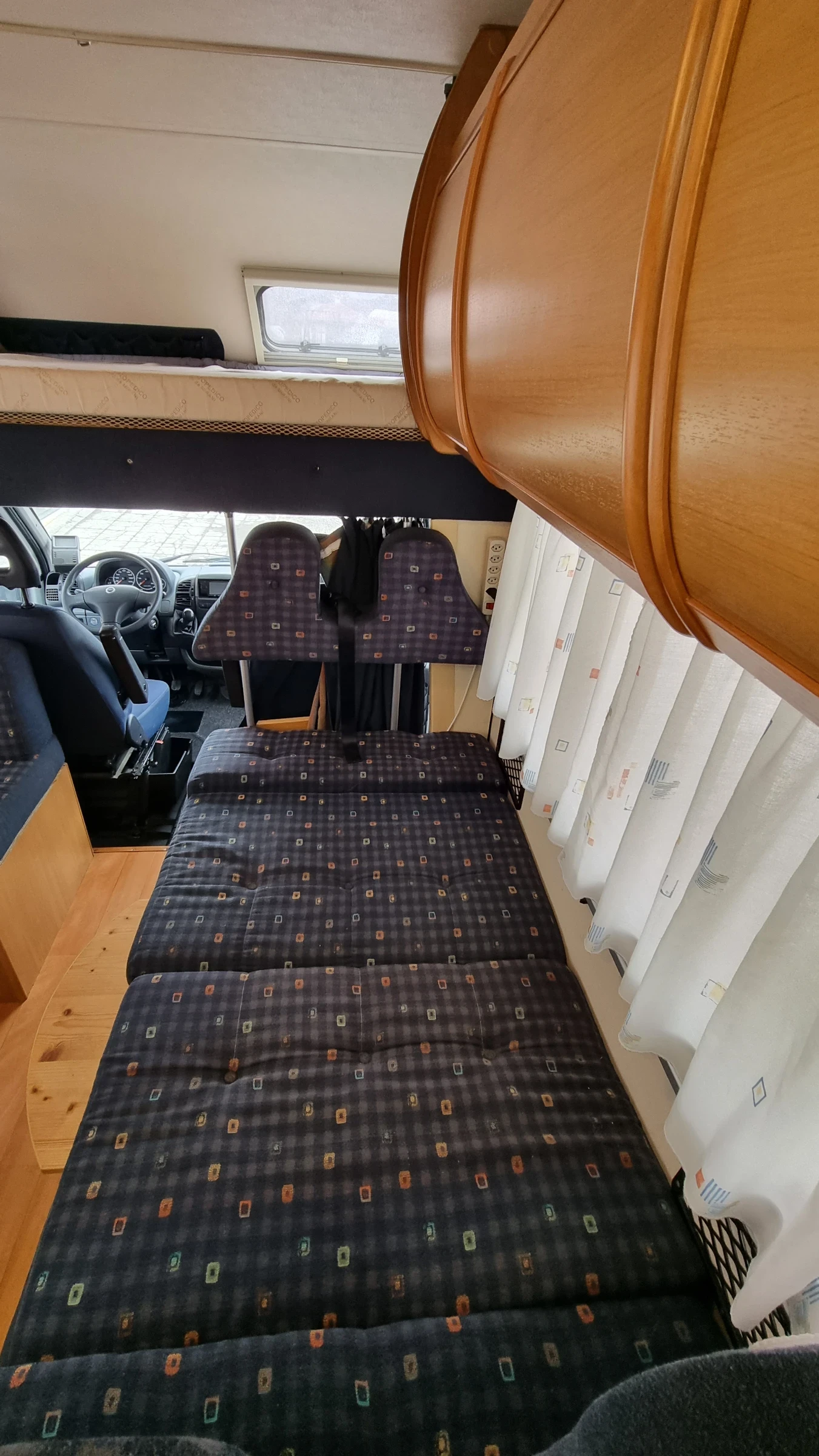 ������ CI International  �������� �� ������, 6 �����! | Mobile.bg � ����������� 7