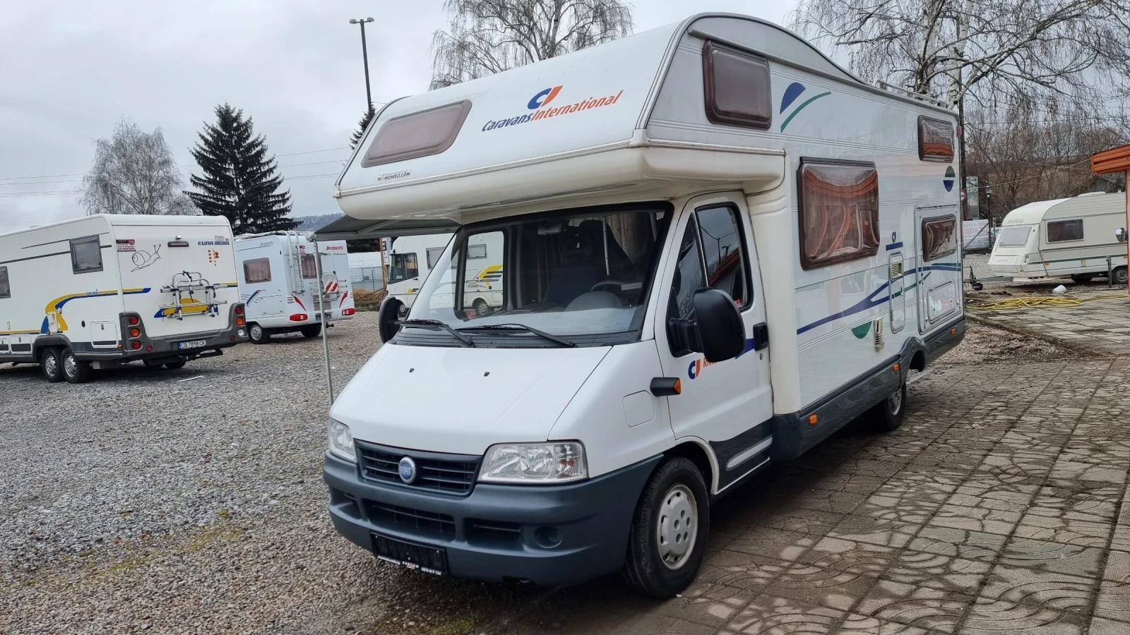 ������ CI International  �������� �� ������, 6 �����! | Mobile.bg � ����������� 3