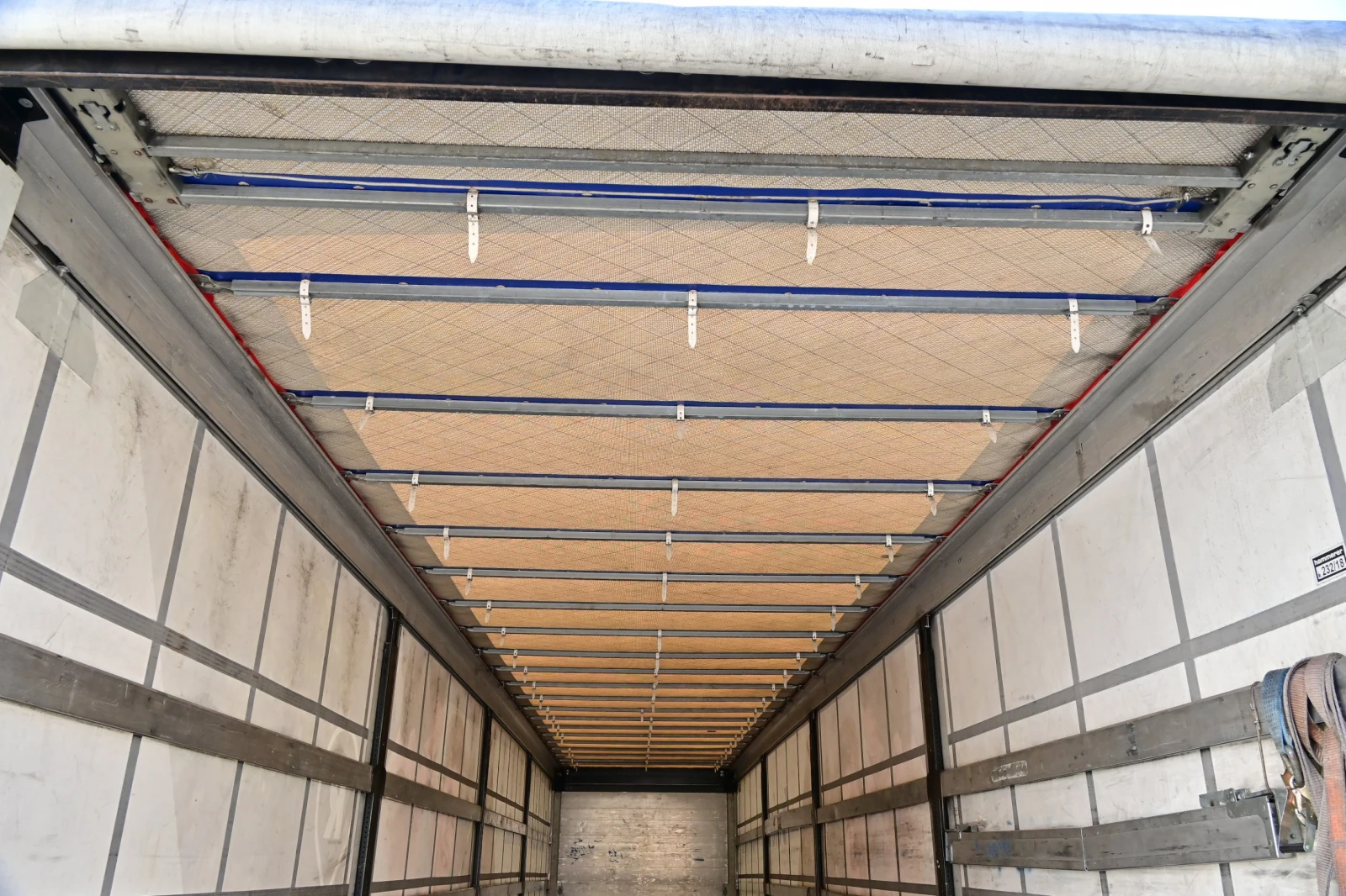 Полуремарке Schwarzmuller SPA 3/E, снимка 13 - Ремаркета - 53813516