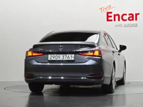 Lexus ES 300 H 7Th Generation Luxury Plus, снимка 2
