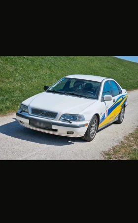     Volvo S40