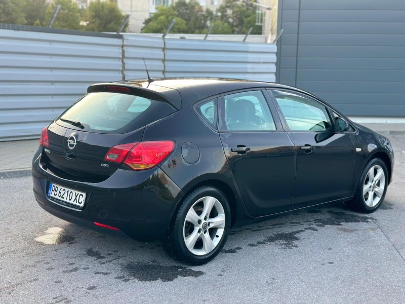 Opel Astra, снимка 3 - Автомобили и джипове - 46122925