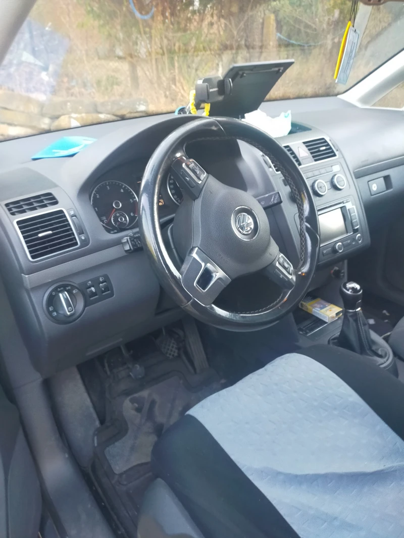 VW Touran, снимка 5 - Автомобили и джипове - 46913795