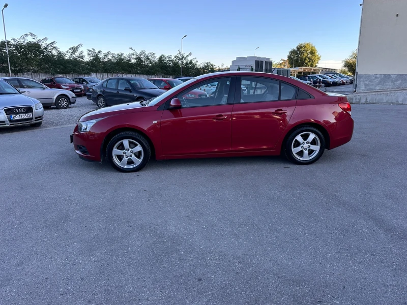 Chevrolet Cruze 1.6i GAZ - КЛИМАТИК - РЕАЛНИ КИЛОМЕТРИ, снимка 8 - Автомобили и джипове - 47445022