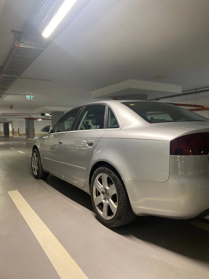 Audi A4 1.8T QUATRRO, снимка 5 - Автомобили и джипове - 47696592