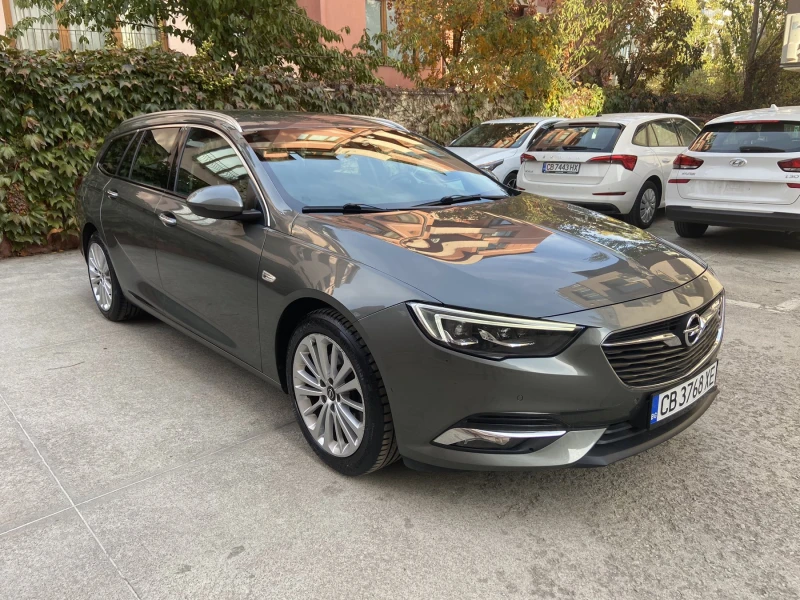 Opel Insignia 1.5i Turbo/Sport/Innovation/Automatic/LED Matrix, снимка 1 - Автомобили и джипове - 47708032