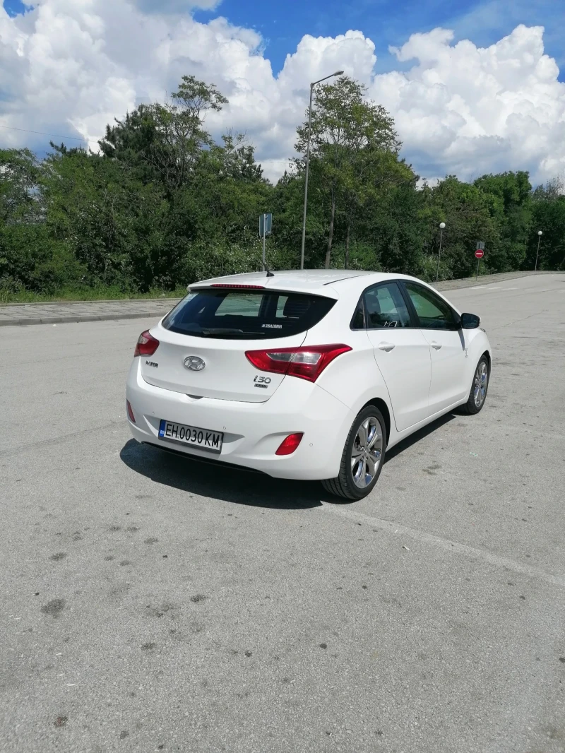 Hyundai I30 1.6, снимка 4 - Автомобили и джипове - 47907443