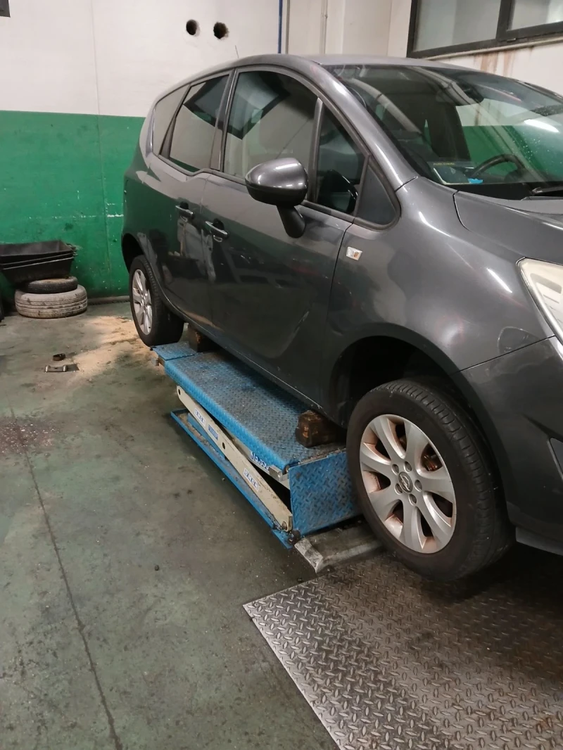 Opel Meriva 1.4, снимка 5 - Автомобили и джипове - 49143966