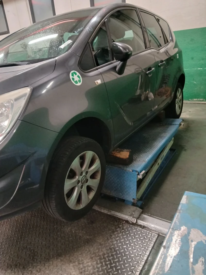 Opel Meriva 1.4, снимка 7 - Автомобили и джипове - 49143966