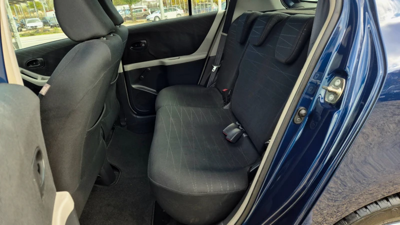 Toyota Yaris АВТОМАТИК, снимка 9 - Автомобили и джипове - 52073131
