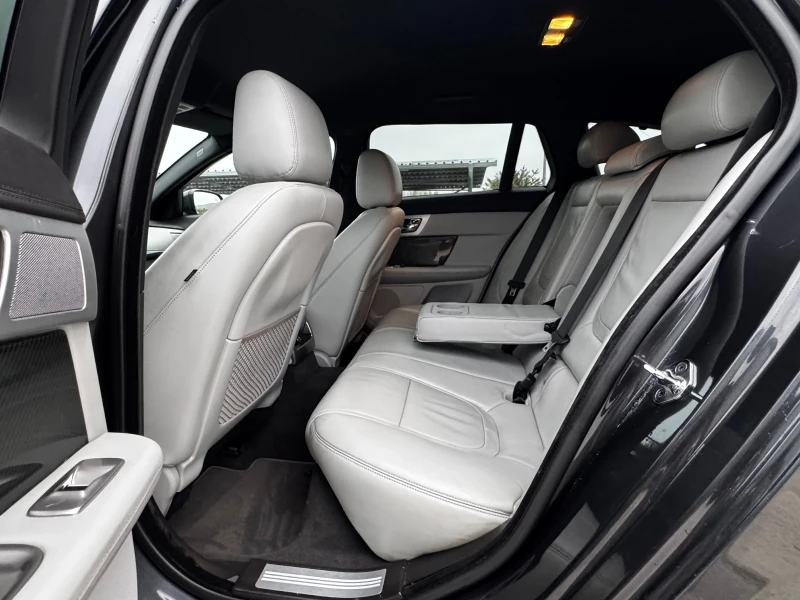 Jaguar Xf 2.2D ИТАЛИЯ, снимка 9 - Автомобили и джипове - 52124850