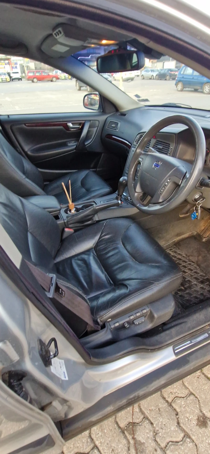 Volvo V70 2 х D5 в 1, снимка 12 - Автомобили и джипове - 52312614