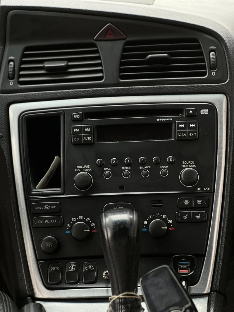 Volvo V70 2 х D5 в 1, снимка 10 - Автомобили и джипове - 52312614