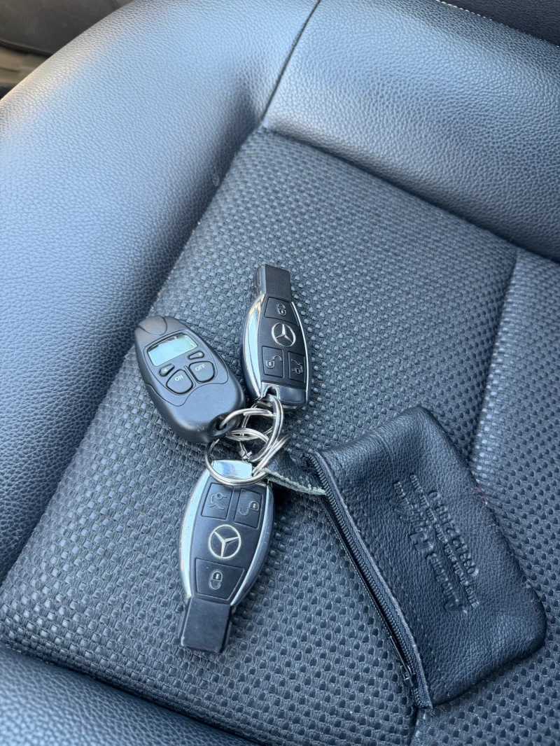 Mercedes-Benz E 350 Full екстри, снимка 15 - Автомобили и джипове - 52399577