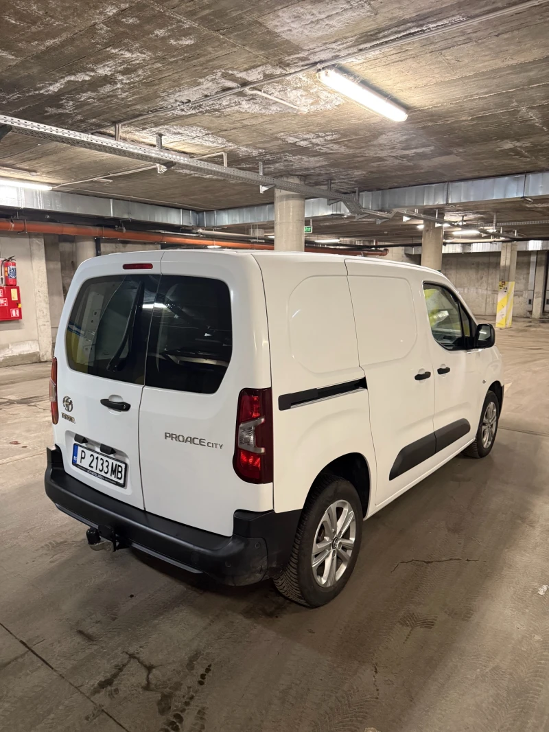 Toyota Proace City 1.5D, снимка 6 - Автомобили и джипове - 52931640