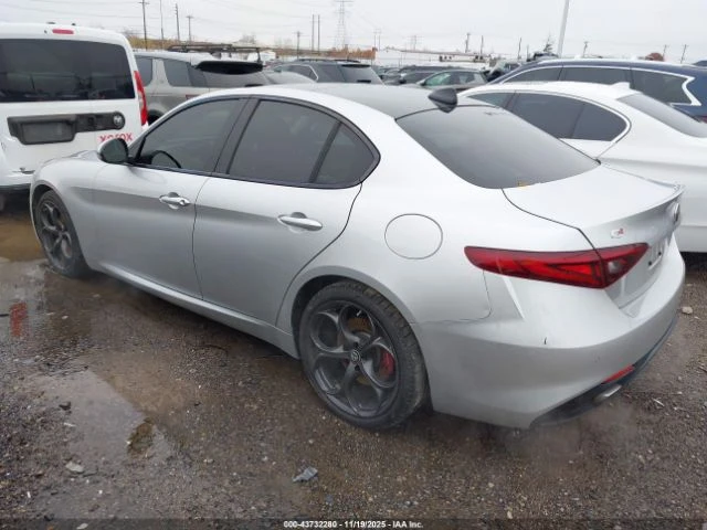 Alfa Romeo Giulia AWD* Червена кожа* Дистроник* Keyless* Камера - изображение 3