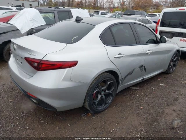 Alfa Romeo Giulia AWD* Червена кожа* Дистроник* Keyless* Камера - изображение 5
