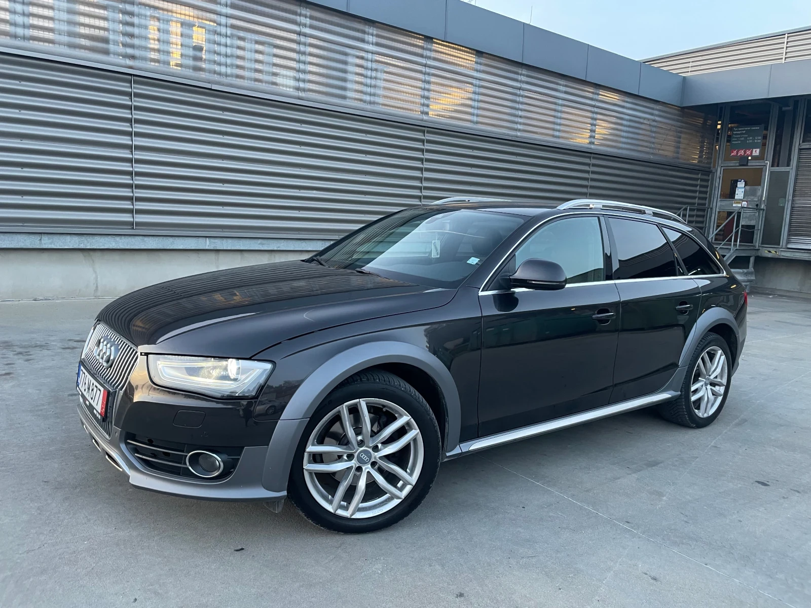 Audi A4 Allroad 2.0TDI FACE 4X4 DISTRONIC NAV ПОДГРЕВ BANG&OLUFSEN, снимка 1