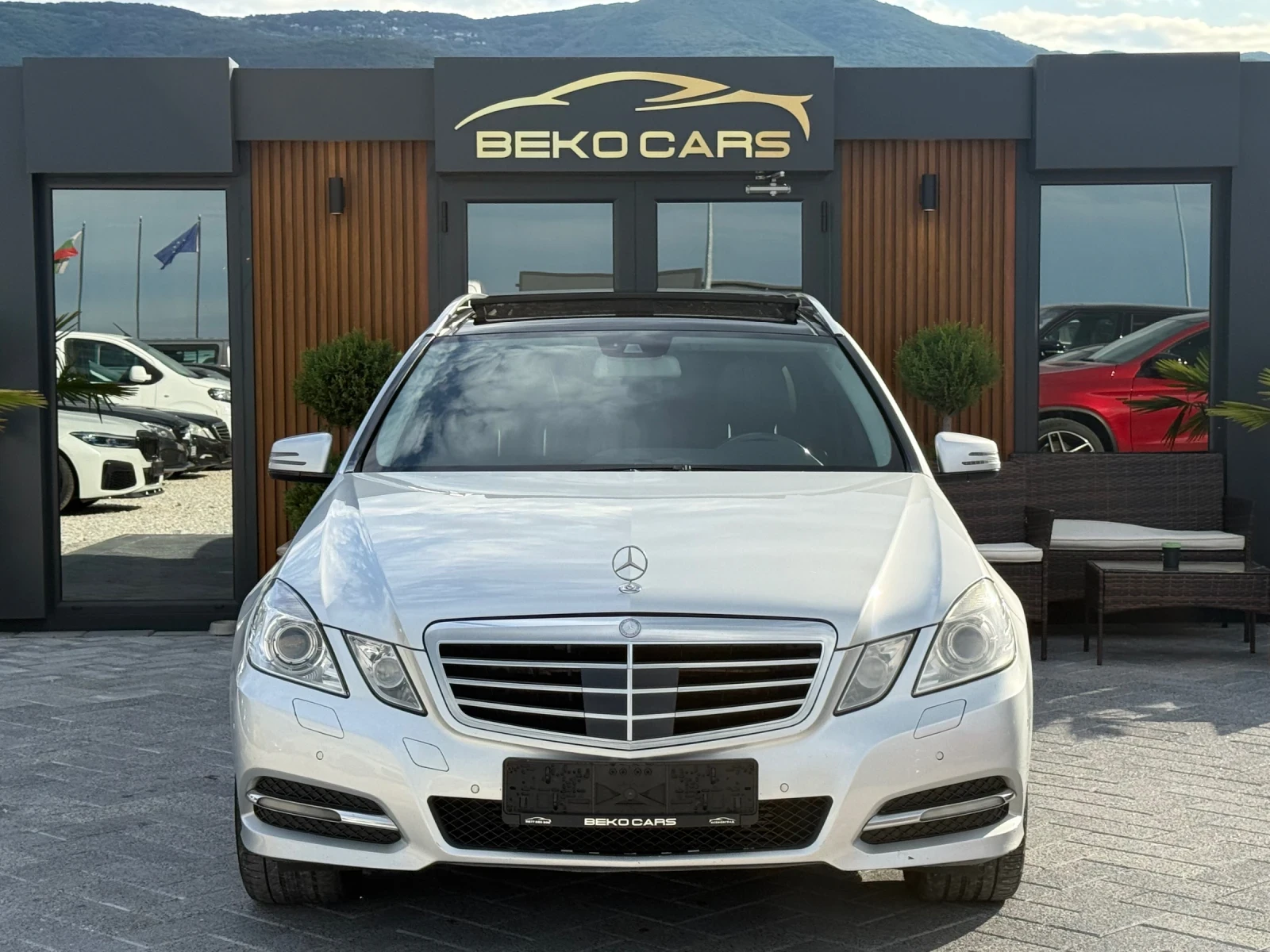Mercedes-Benz E 350 Масаж/Обдух/Подгрев/Дистроник/нов внос от Белгия! - изображение 2