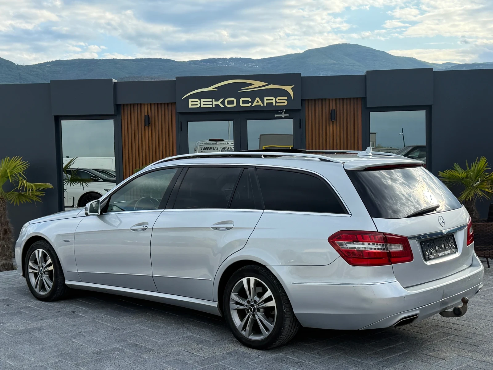 Mercedes-Benz E 350 Масаж/Обдух/Подгрев/Дистроник/нов внос от Белгия! - изображение 7