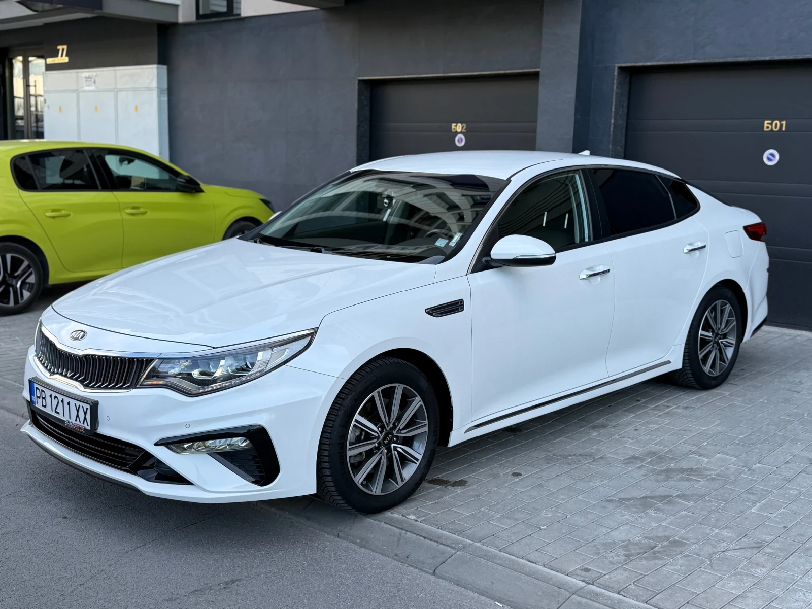 Kia K5 2.0 LPI /88 000 km/CarPlay/Бяла перла/КАСКО/Обдух - изображение 2