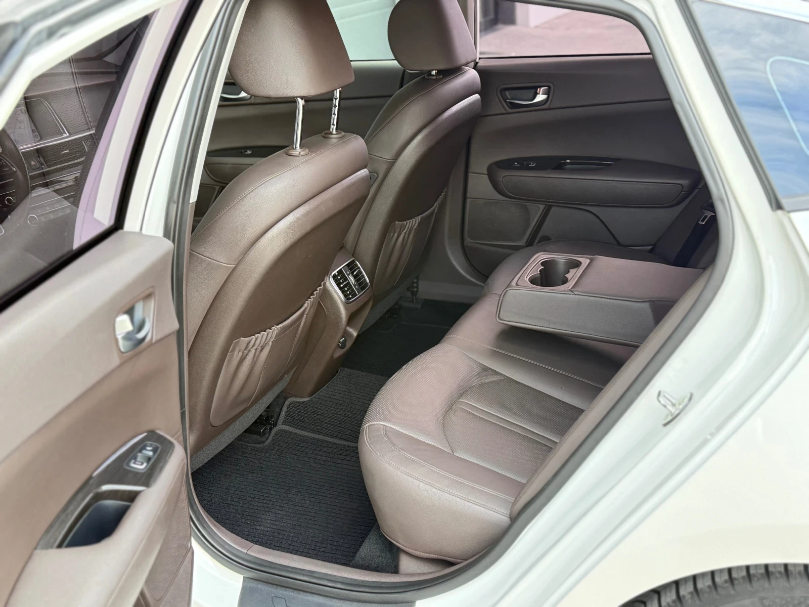 Kia K5 2.0 LPI /88 000 km/CarPlay/ // | Mobile.bg   11