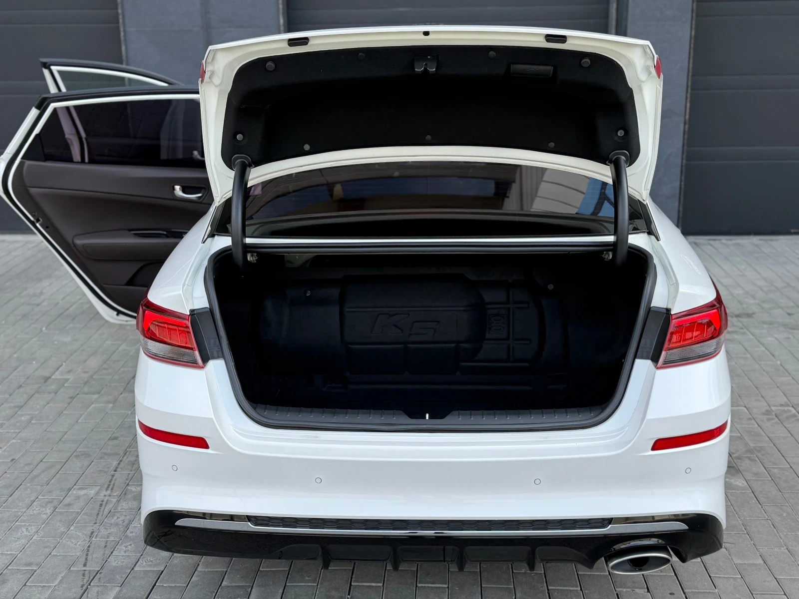Kia K5 2.0 LPI /88 000 km/CarPlay/Бяла перла/КАСКО/Обдух - изображение 7