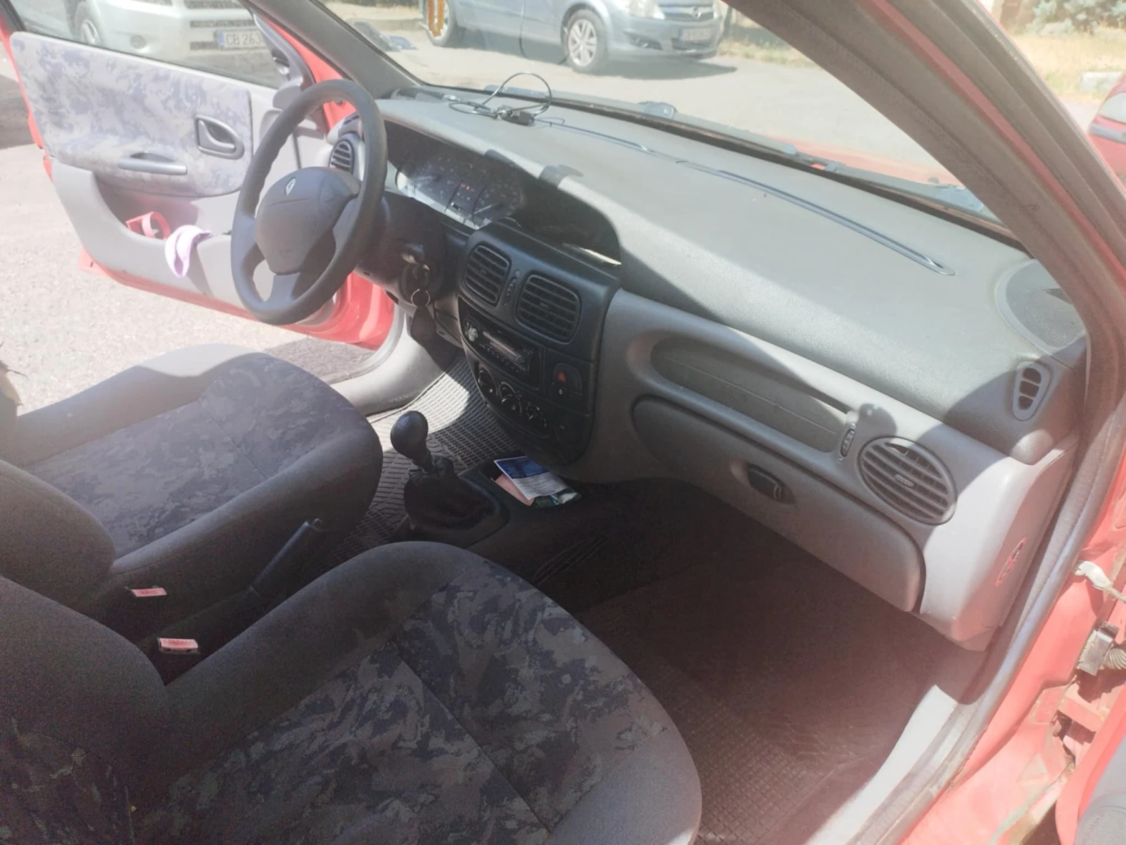 Renault Megane 1.9 - изображение 9