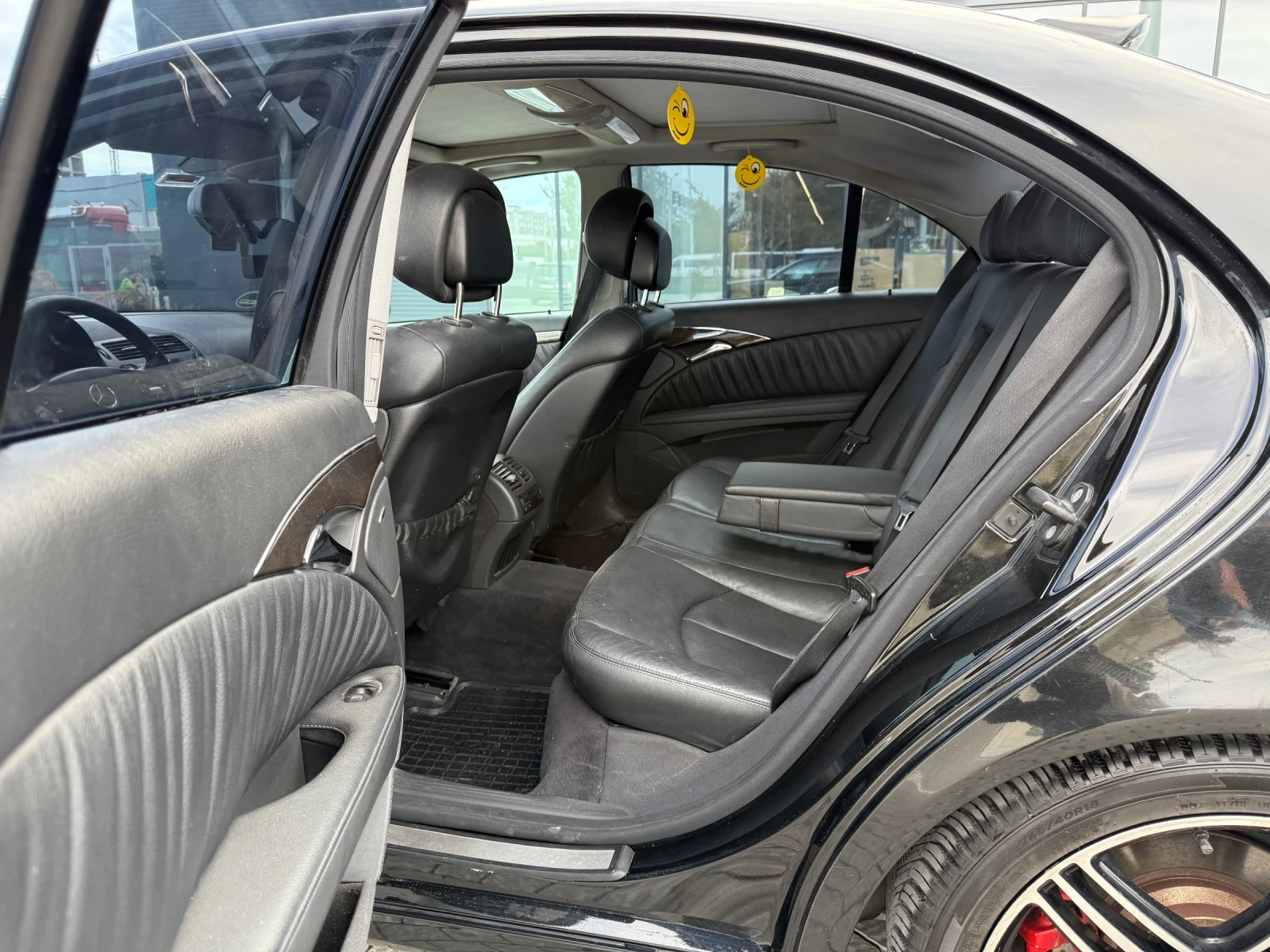 Mercedes-Benz E 280  - изображение 7