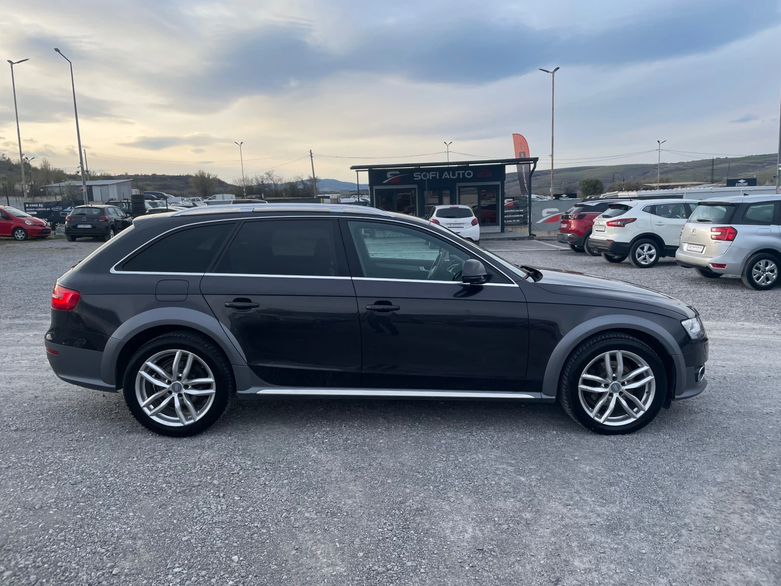 Audi A4 Allroad 2.0TDI FACE 4X4 DISTRONIC NAV ПОДГРЕВ BANG&OLUFSEN, снимка 12 - Автомобили и джипове - 52295717