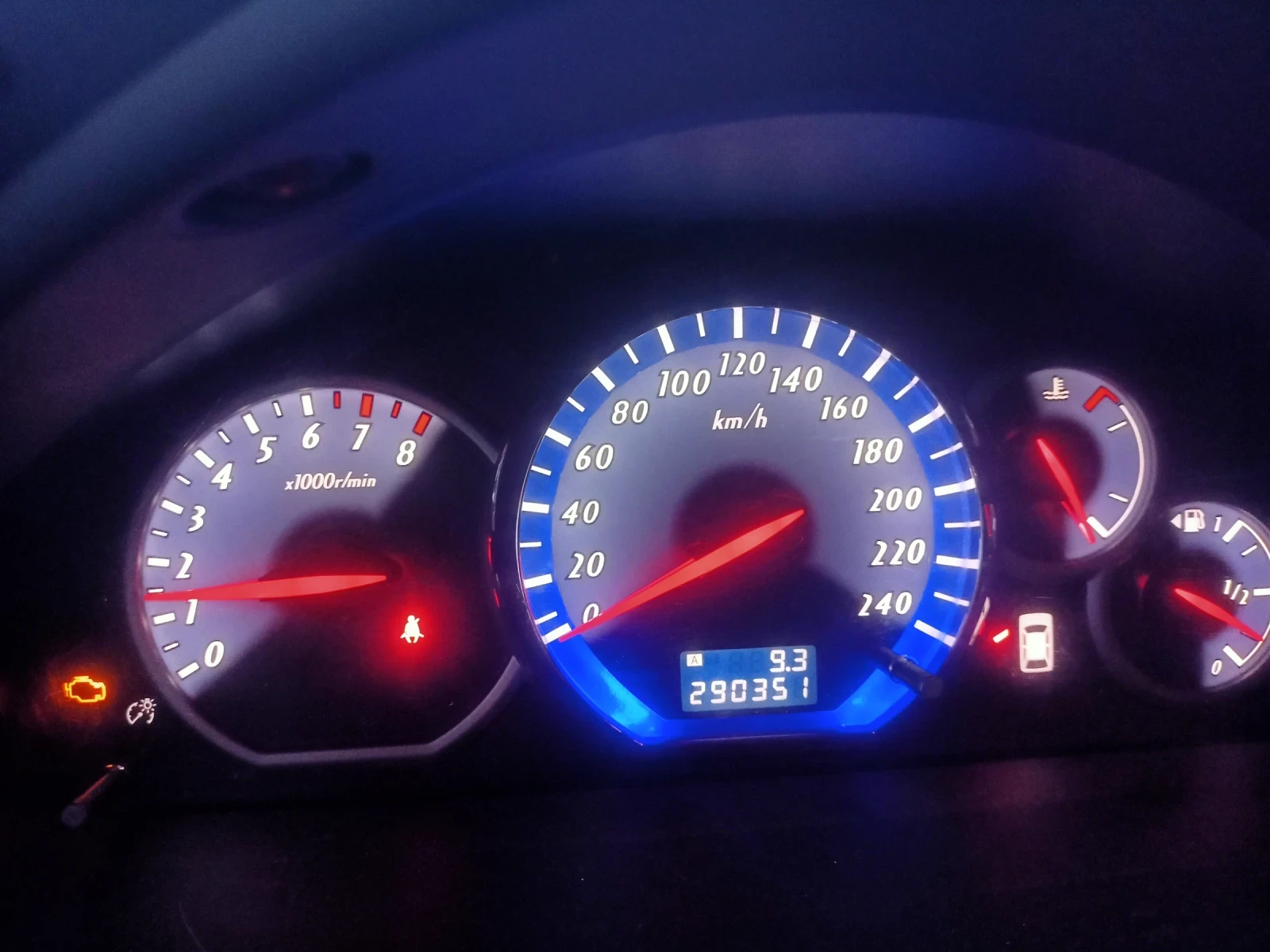 Mitsubishi Galant  - изображение 5