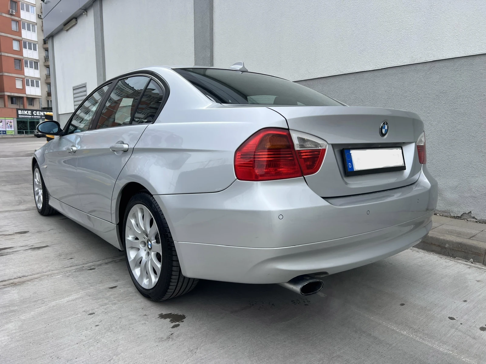 BMW 320  2.0i Facelift , снимка 4 - Автомобили и джипове - 53890907