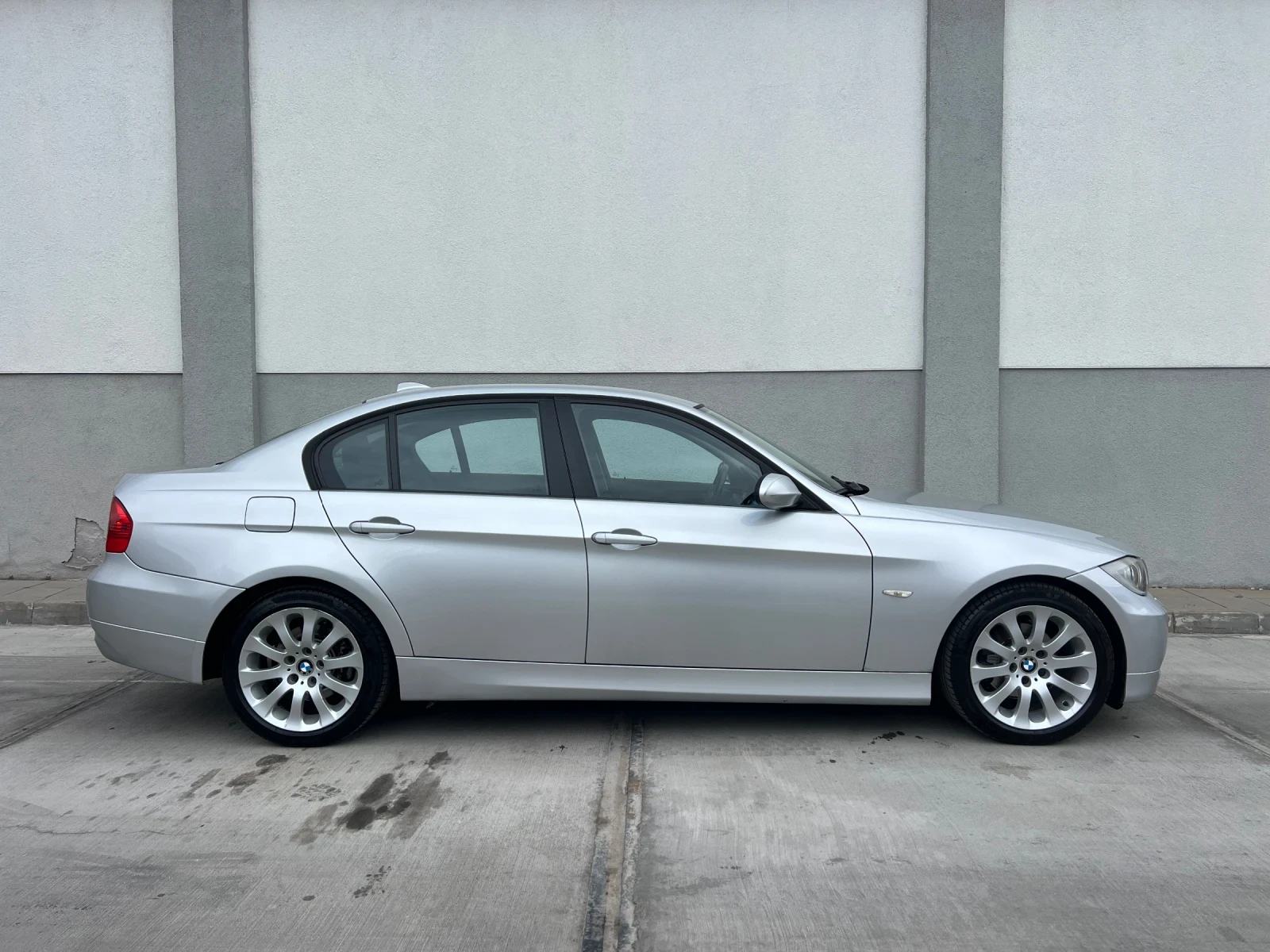 BMW 320  2.0i Facelift , снимка 6 - Автомобили и джипове - 53890907