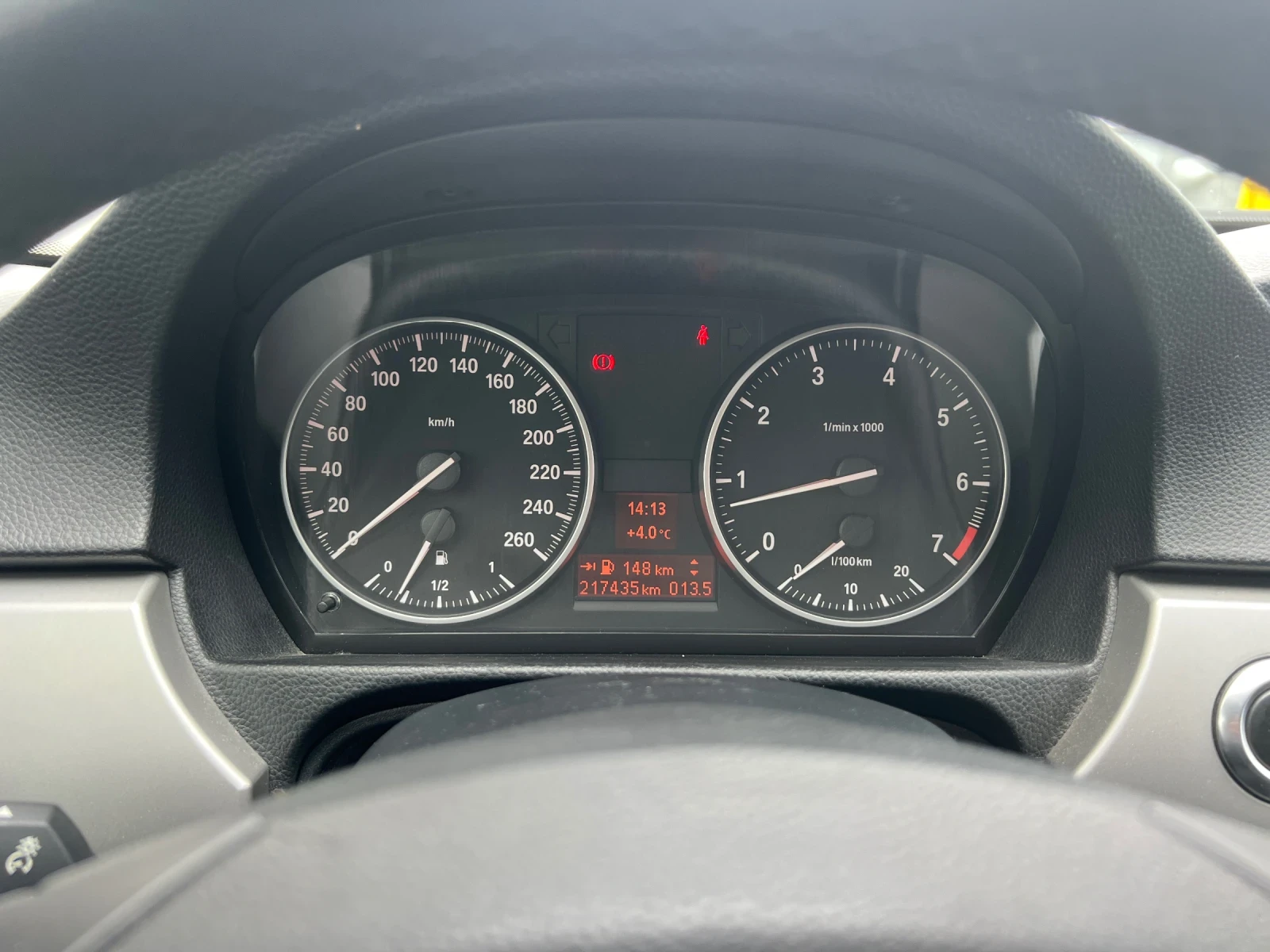 BMW 320  2.0i Facelift , снимка 14 - Автомобили и джипове - 53890907