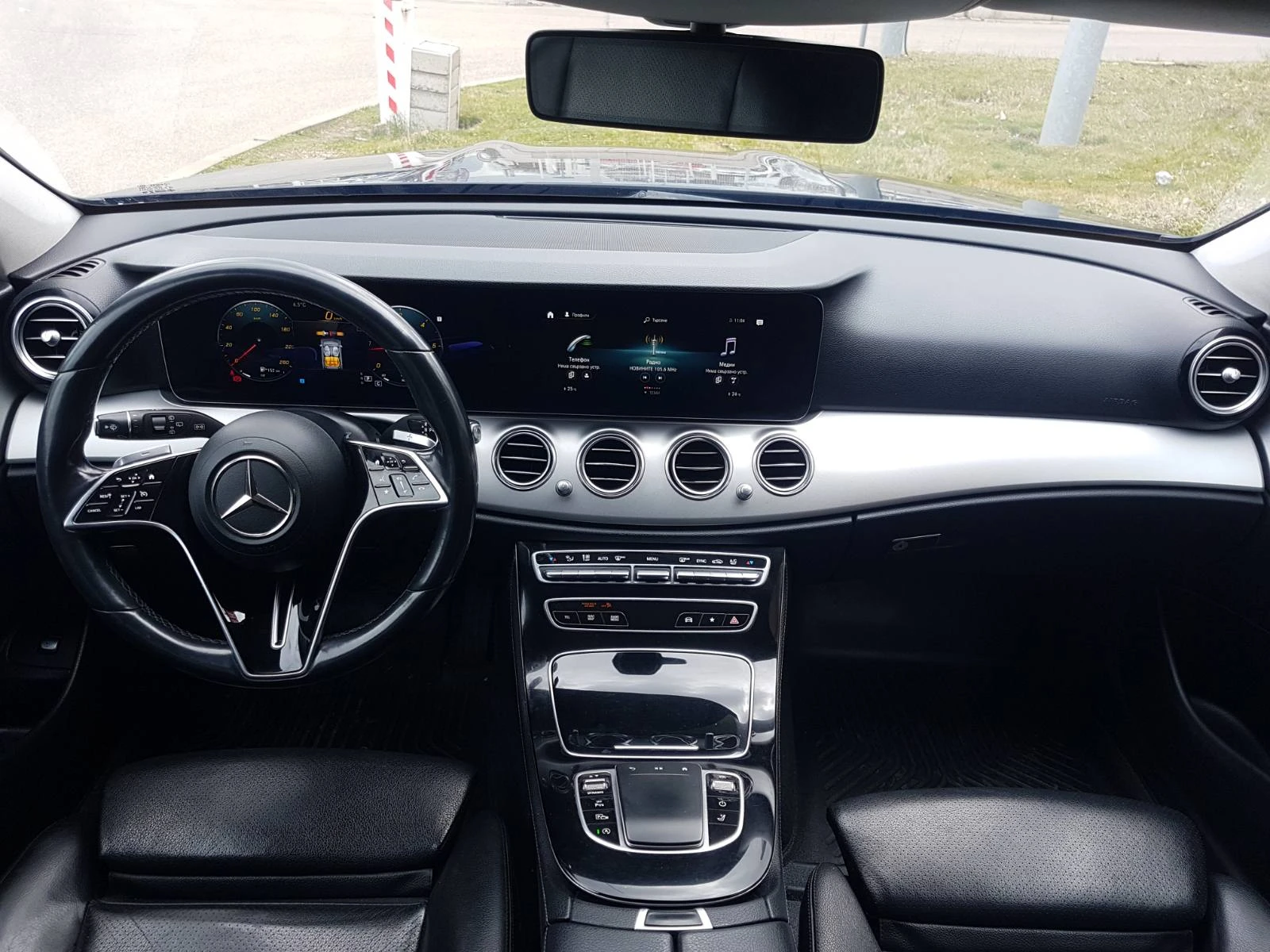 Mercedes-Benz E 200, снимка 13 - Автомобили и джипове - 53944856