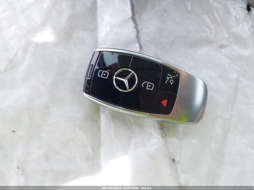 Mercedes-Benz E 300 * AMG PACK* BURMASTER* , снимка 6 - Автомобили и джипове - 54214865