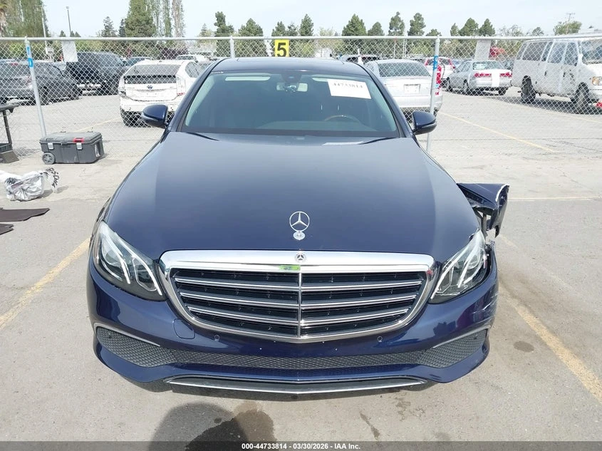 Mercedes-Benz E 300 * AMG PACK* BURMASTER* , снимка 3 - Автомобили и джипове - 54214865