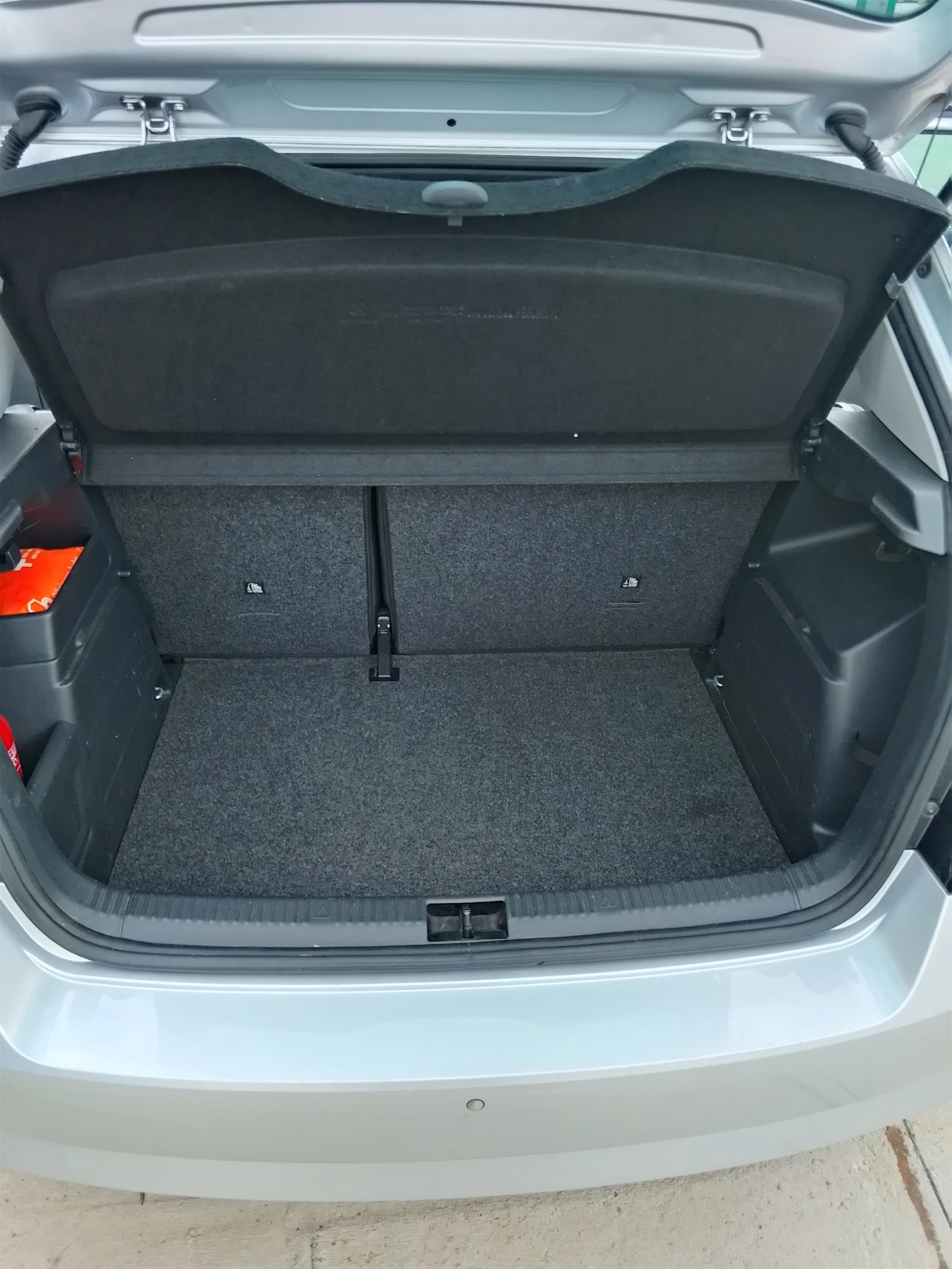 Skoda Fabia 1.4, снимка 11 - Автомобили и джипове - 54315735