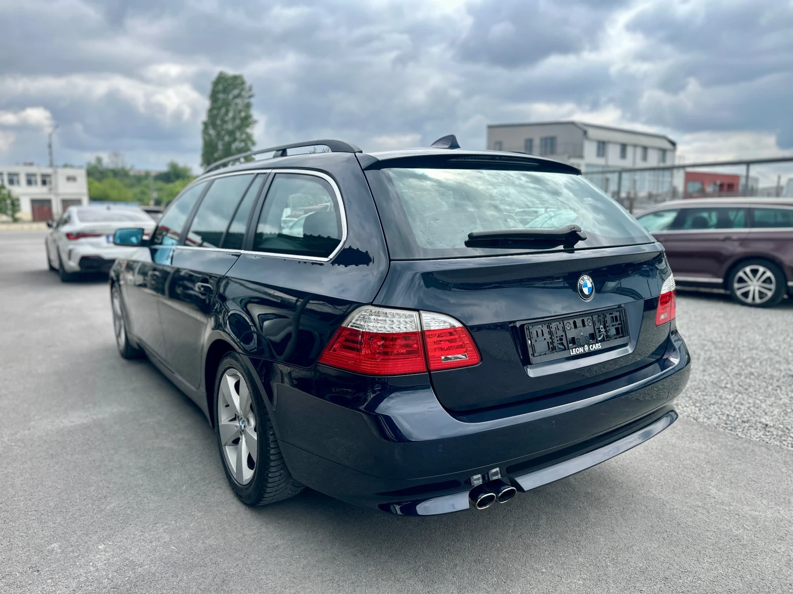 BMW 530 3.0D FACE 215 000KM/PANO/ПОДГРЕВ/ПАМЕТИ/TOP, снимка 5 - Автомобили и джипове - 54490730