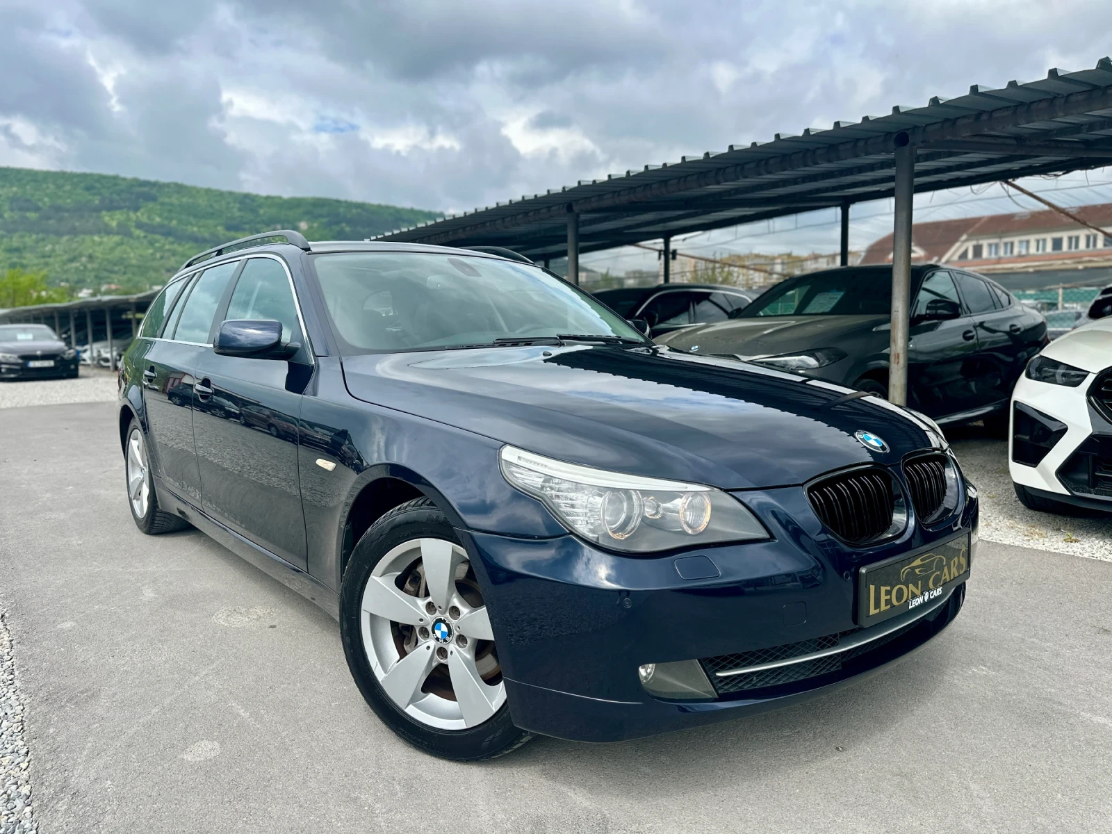 BMW 530 3.0D FACE 215 000KM/PANO/ПОДГРЕВ/ПАМЕТИ/TOP, снимка 3 - Автомобили и джипове - 54490730