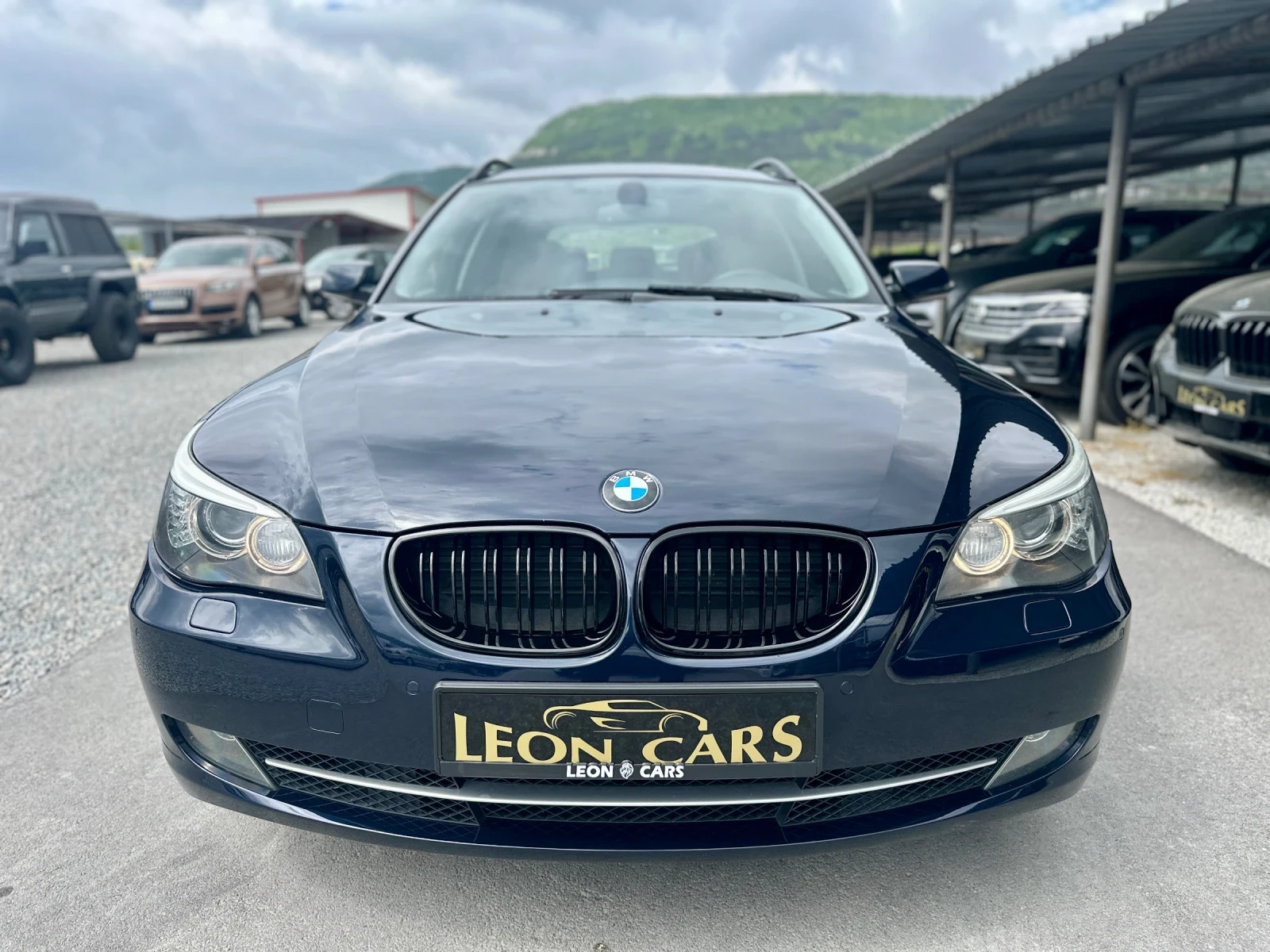 BMW 530 3.0D FACE 215 000KM/PANO/ПОДГРЕВ/ПАМЕТИ/TOP, снимка 2 - Автомобили и джипове - 54490730